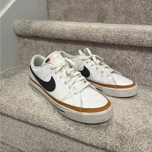 Mens Nike Court Legacy